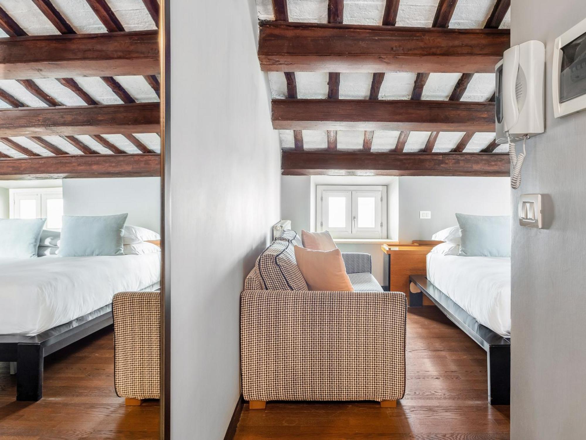 Aparthotel Numa Rome Vici Zimmer foto
